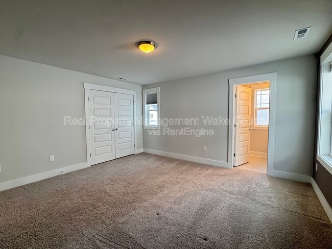 Building Photo - 1328 Barreto Dr