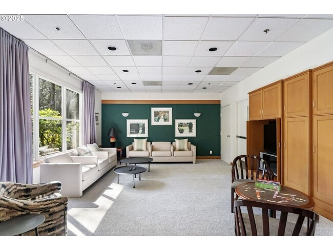 Building Photo - Rare 2 Bed 2 Bath + Loft Quintet Condo with Resort-Style Living in Portland’s West Hills