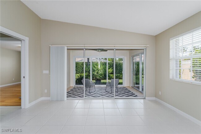 Building Photo - 4949 Kingston Way