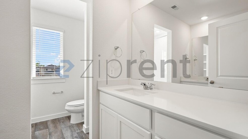 Building Photo - Unit 8051