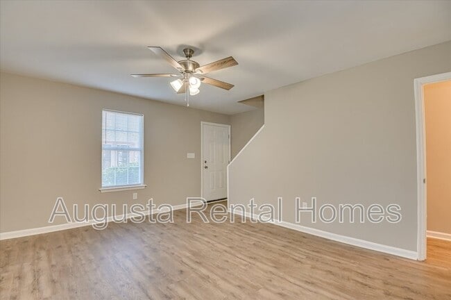 Building Photo - 136 Chalet N Blvd