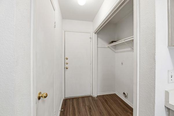 Building Photo - 9703 Sugar Hill Dr