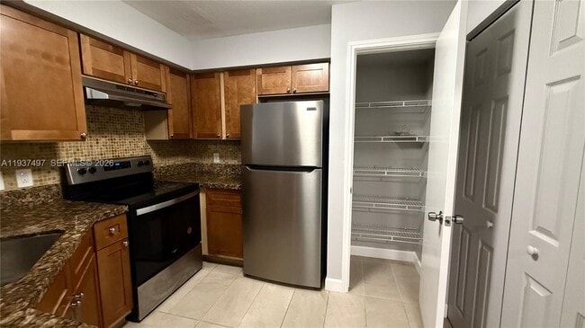 Building Photo - 2642 NW 33rd St