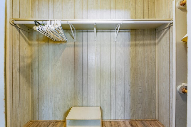 Building Photo - 39345 Moronga Canyon Dr