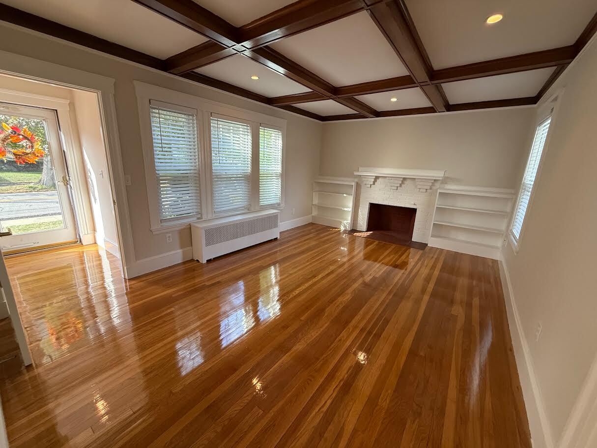 Building Photo - 508 School St