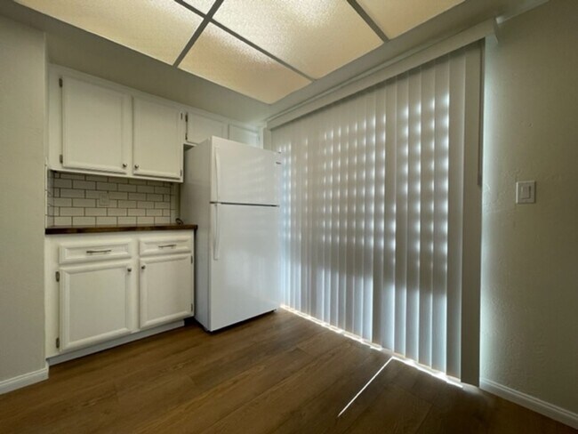 Building Photo - 331 Stone Edge Ct
