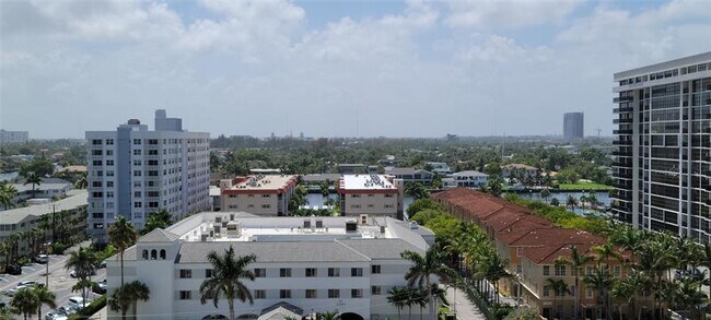 Building Photo - 2080 S Ocean Dr