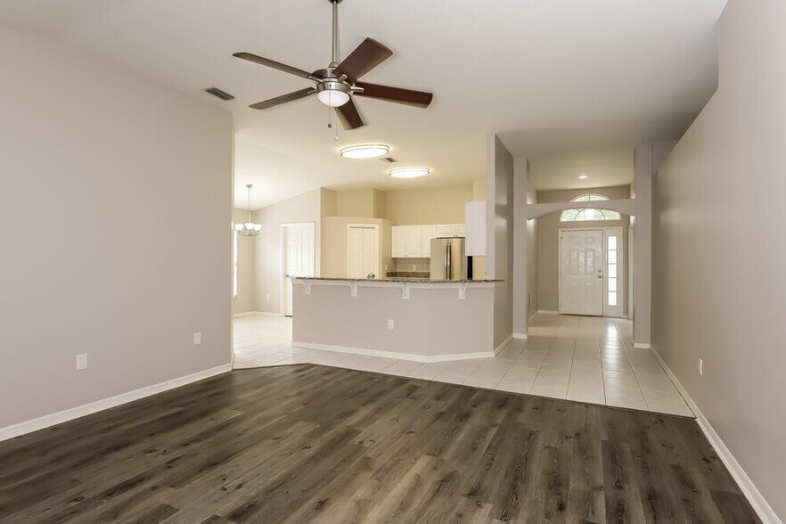 Building Photo - 10806 Windbury Way