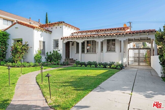 Building Photo - 208 S Rodeo Dr