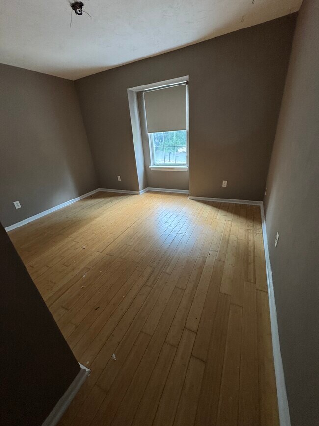 bedroom #2 - 494 Teal Ln