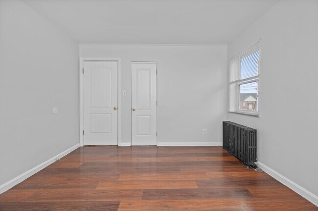 Building Photo - 632 Maple Dr