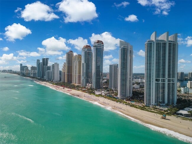 Building Photo - 18201 Collins Ave
