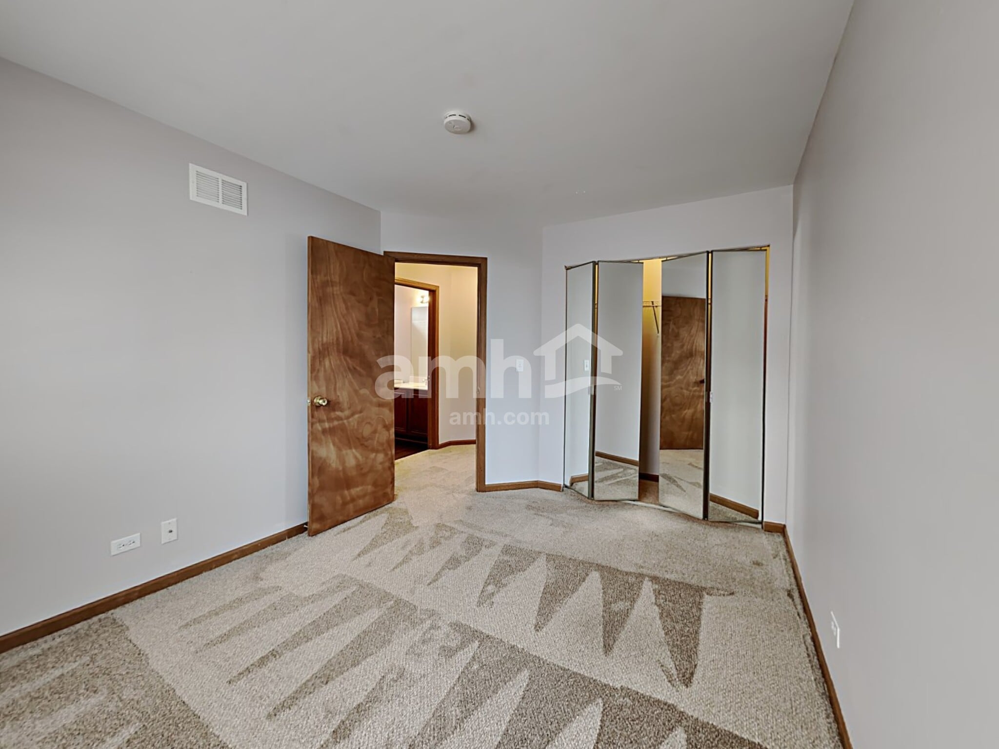 Building Photo - 571 Jenna Dr