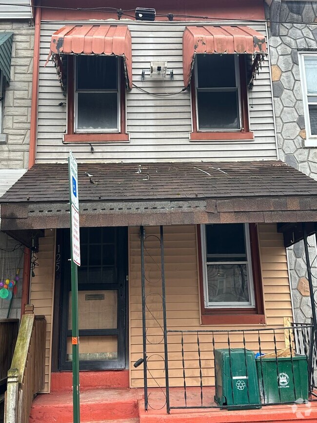 Building Photo - Cozy Remodeled Reading 3 BR/1 Bath For Ren...