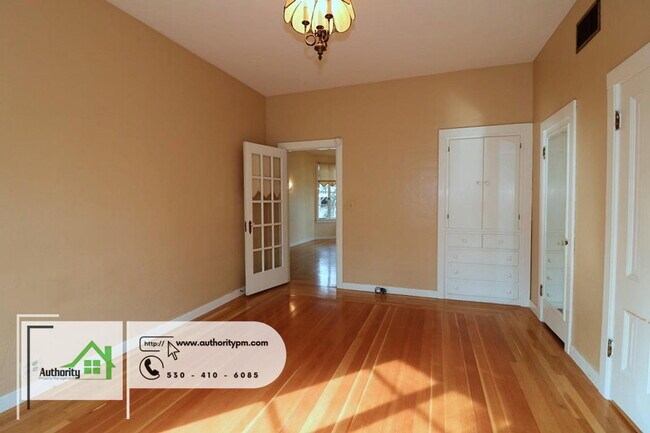 Building Photo - 1804 Chestnut St