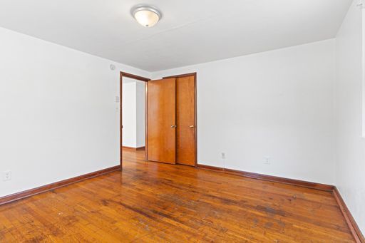 Building Photo - Comfortable & Convenient 1-Bedroom Apartment in Prime Lynchburg Location!