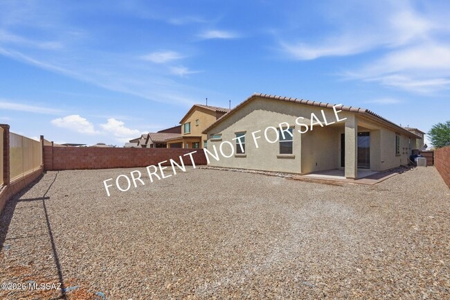 Building Photo - 8135 S Soltero Mine Dr