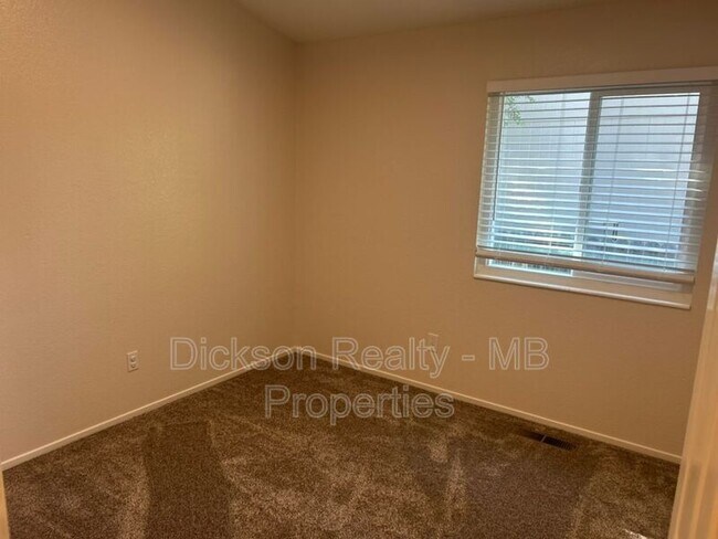 Building Photo - 6164 Greenbrook Dr