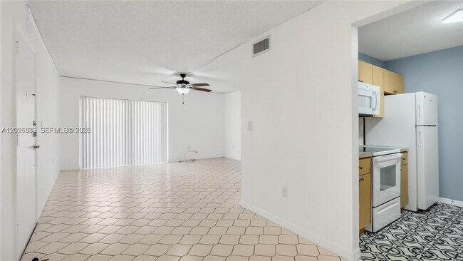Building Photo - 7231 Miami Lakes Dr