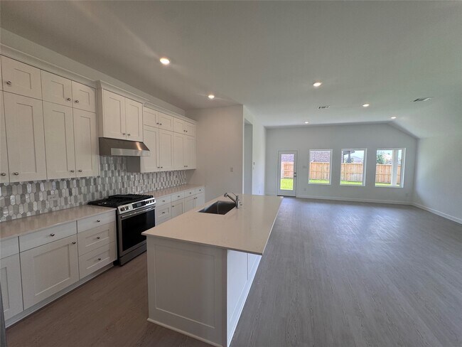 Building Photo - 6302 Symphony Wave Dr