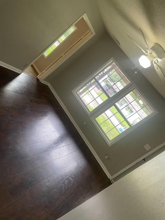 Building Photo - 6110 Sherwood Dr