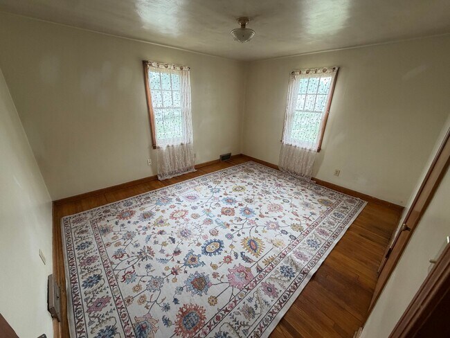 Building Photo - 159 E Judson Ave