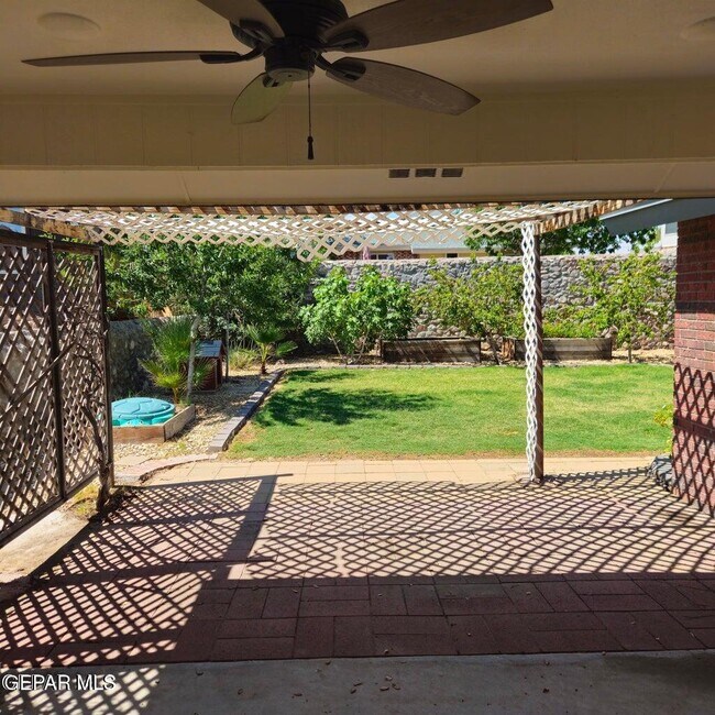 Building Photo - 7337 Canyon Run Dr