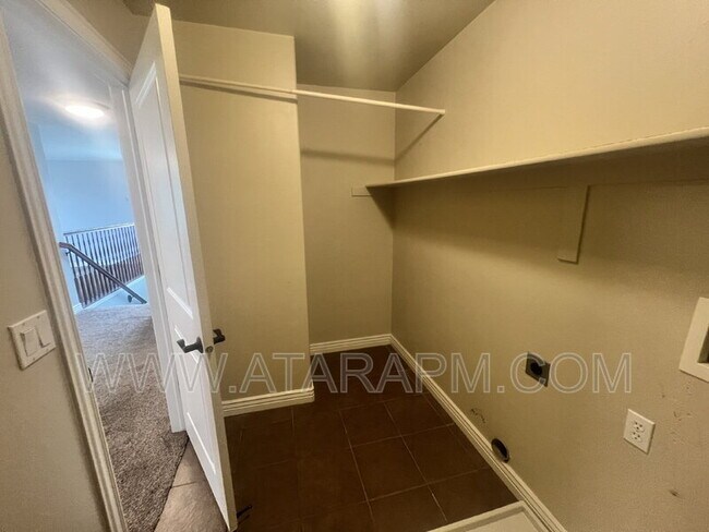 Building Photo - 13571 S Buckeye View Way