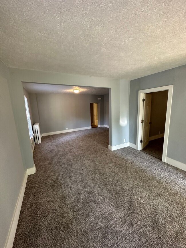 Building Photo - 203 S Glenwood Ave