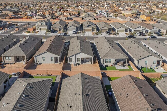 Building Photo - 10650 Valedon Ln SW