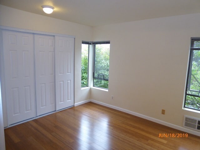 Building Photo - Remodeled 2 Bed 1.75 Bath Condo in Capitol...