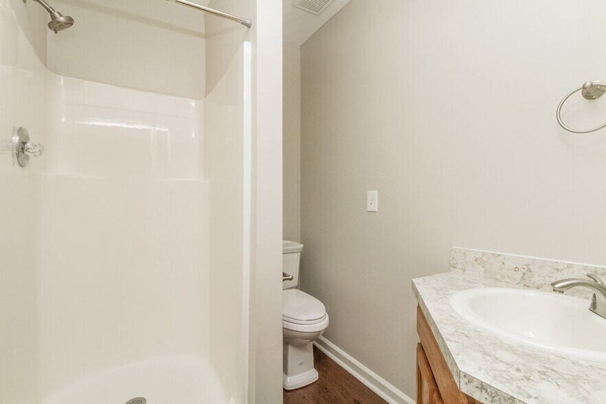 Building Photo - 603 Freedom Ct