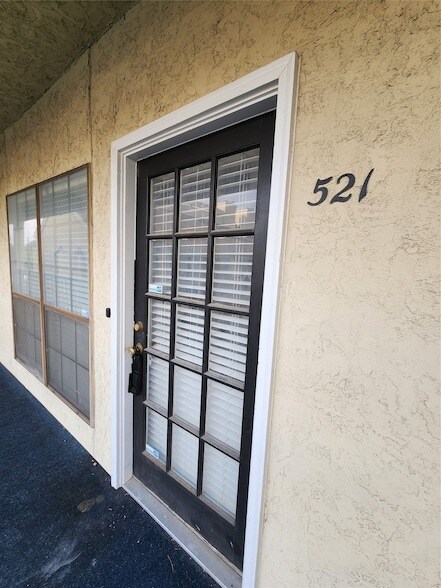 Building Photo - 4800 W Lovers Ln
