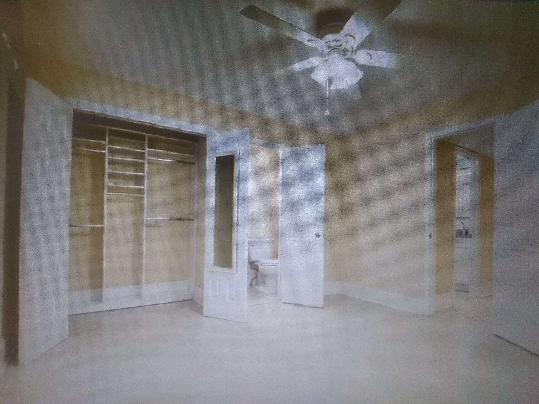 MASTER BEDROOM - 208 Danube Ave