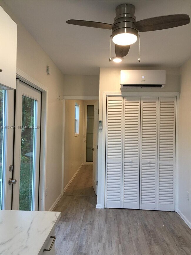 Building Photo - 58xx SW 122nd Ave