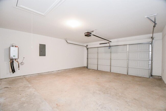 Building Photo - 1106 Cattle Chute Ct