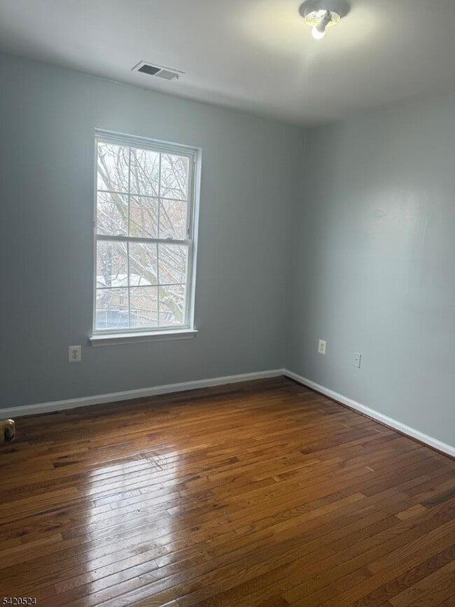 Building Photo - 537 S 18th St