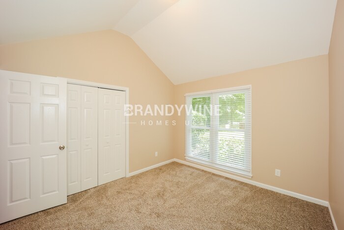 Building Photo - 151 Wakefield Dr