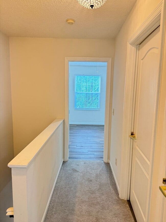 Building Photo - 826 Rossford Run