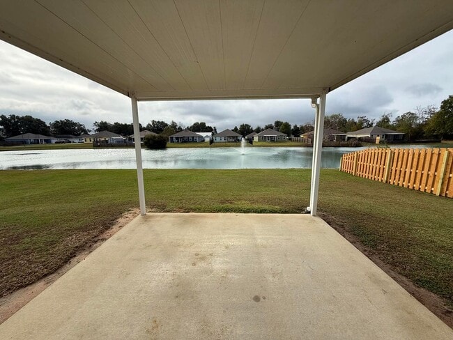 Building Photo - Three Bedroom Two Bath - Foley