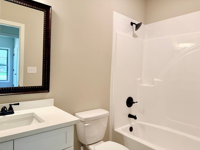 Building Photo - 527 Bristleleaf Path