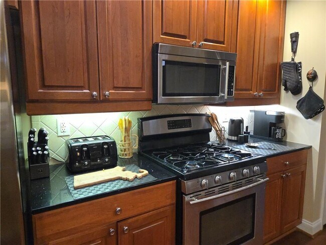 Building Photo - 50 Biscayne Dr NW