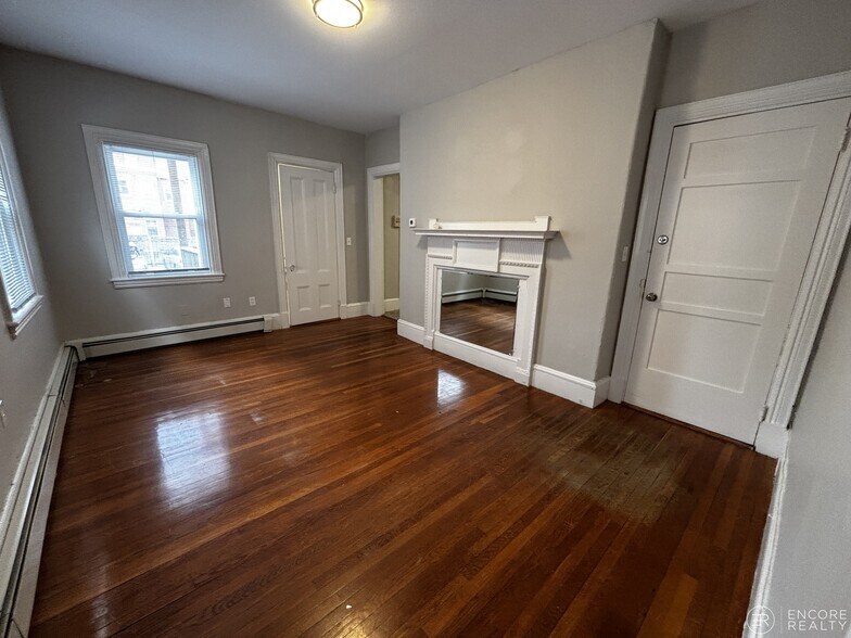 Building Photo - 63 Dana St