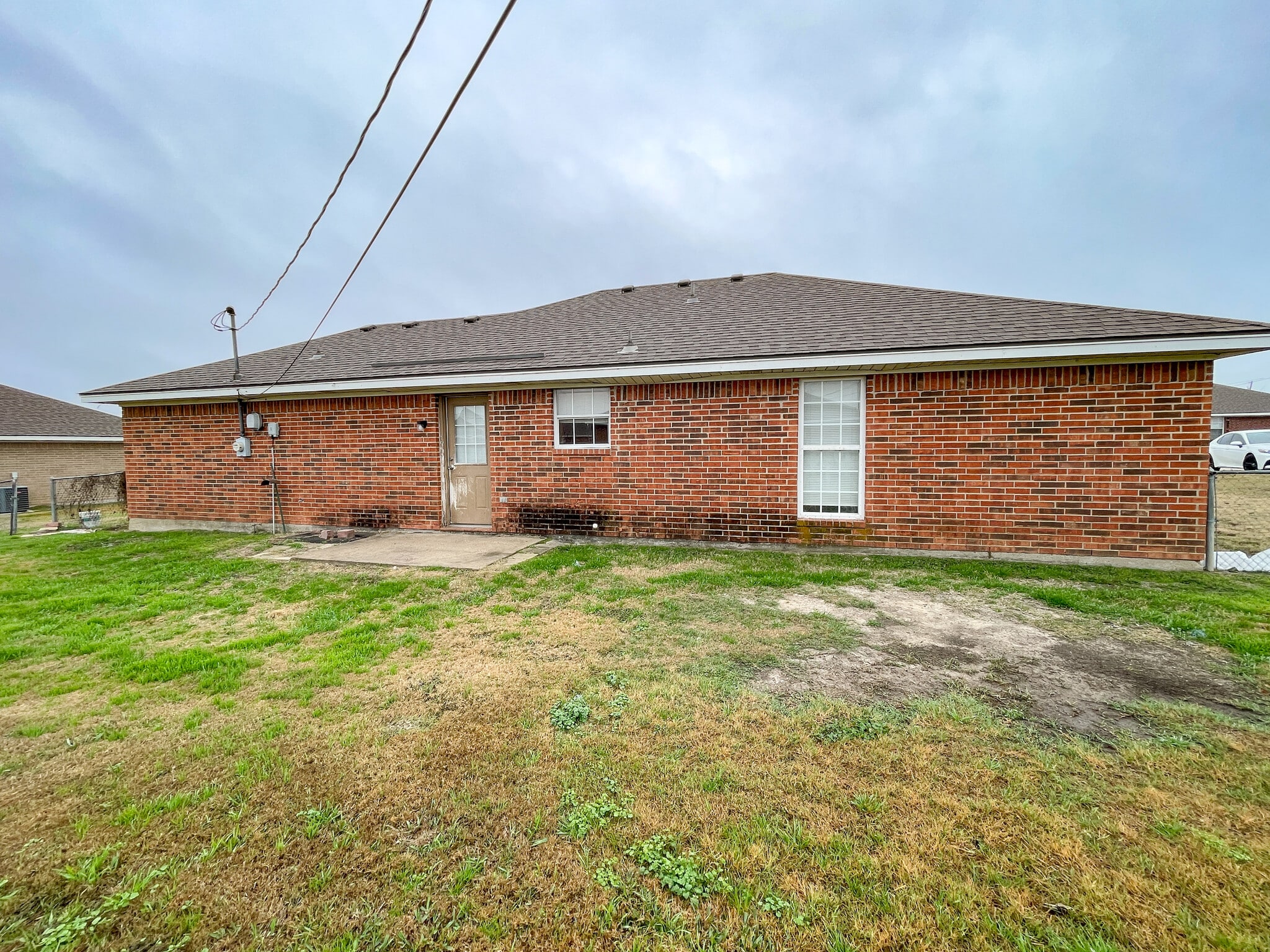 Building Photo - 141 Spring Country