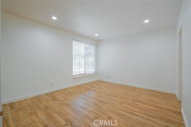 Building Photo - 4321 Clear Valley Dr