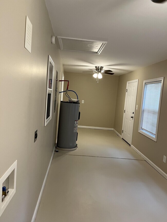 Building Photo - 852 Hornbuckle Rd