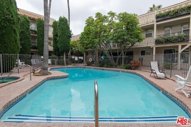 Building Photo - 11670 Sunset Blvd