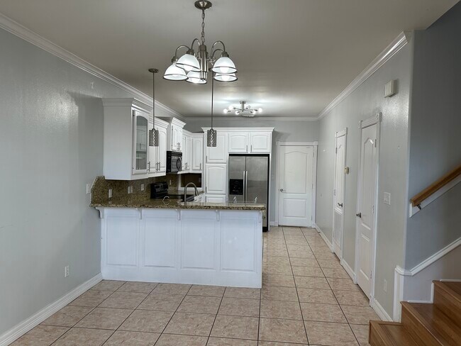 Dining room and Kitchen - 428 Quail Ave