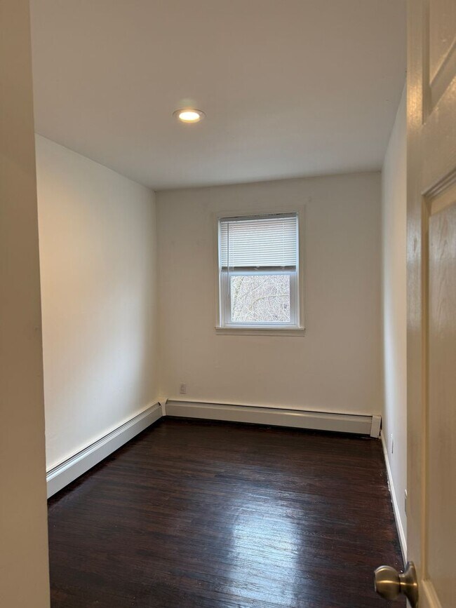 Building Photo - 720 Pine St