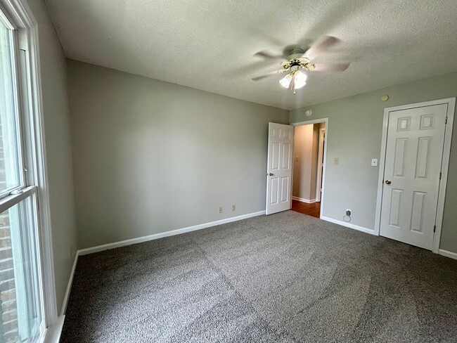 Building Photo - 1225 Cobblestone Ln